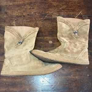 Laurin Ugg Boots